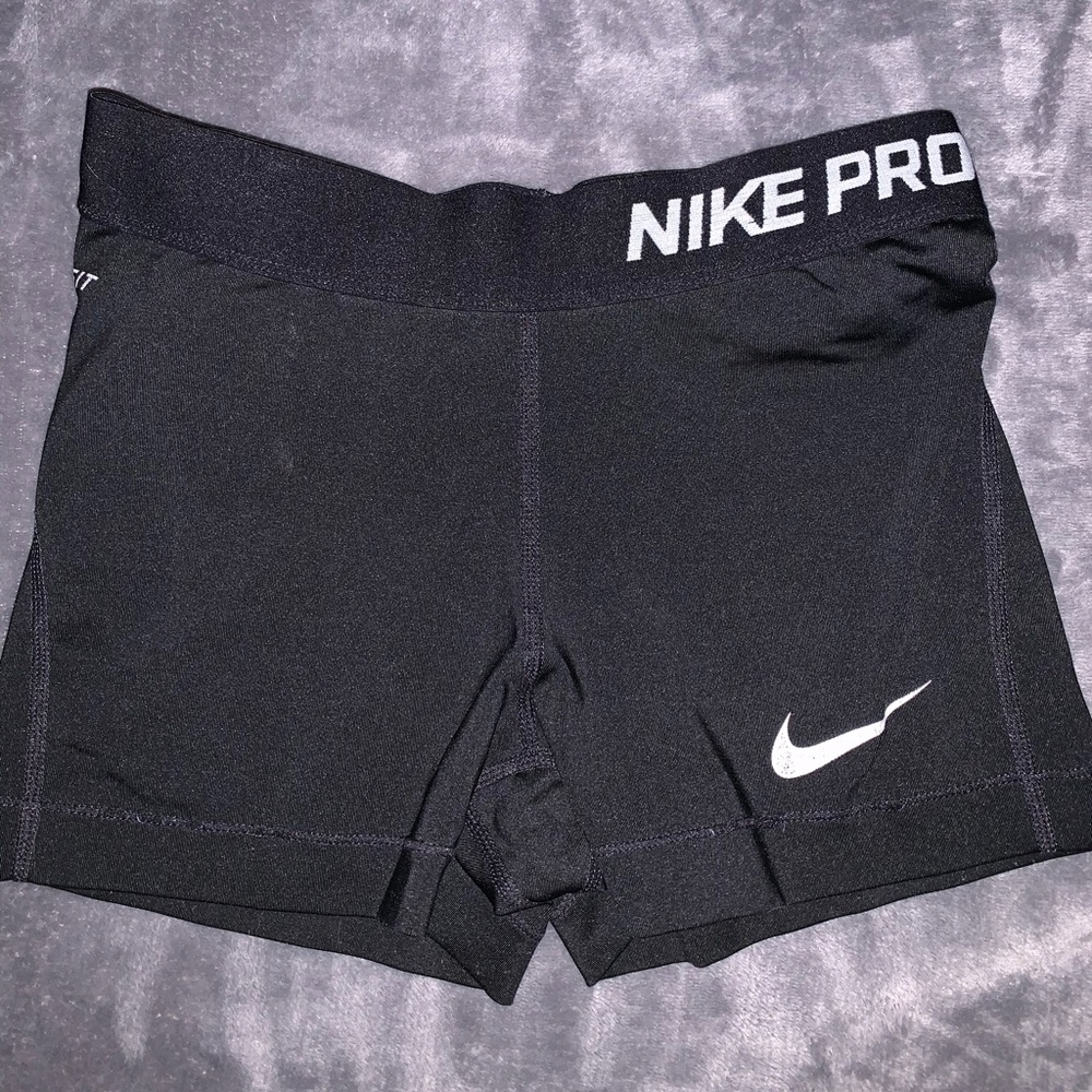 Black Nike Pros